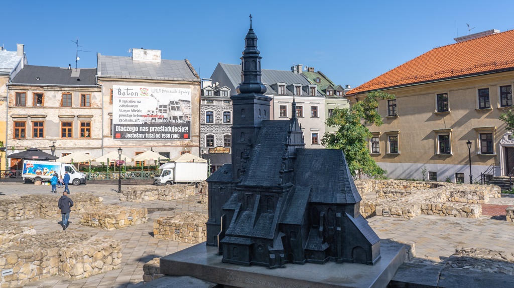 plac po farze w Lublinie