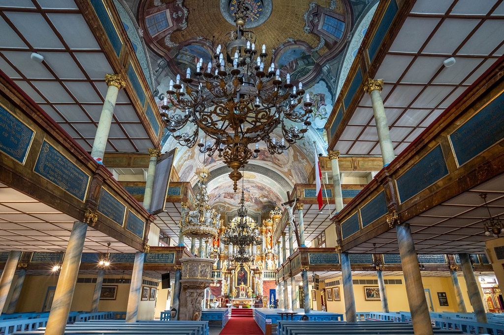Kościół Łaski pw. Podwyższenia Krzyża Świętego w Jeleniej Górze oraz kaplice nagrobne